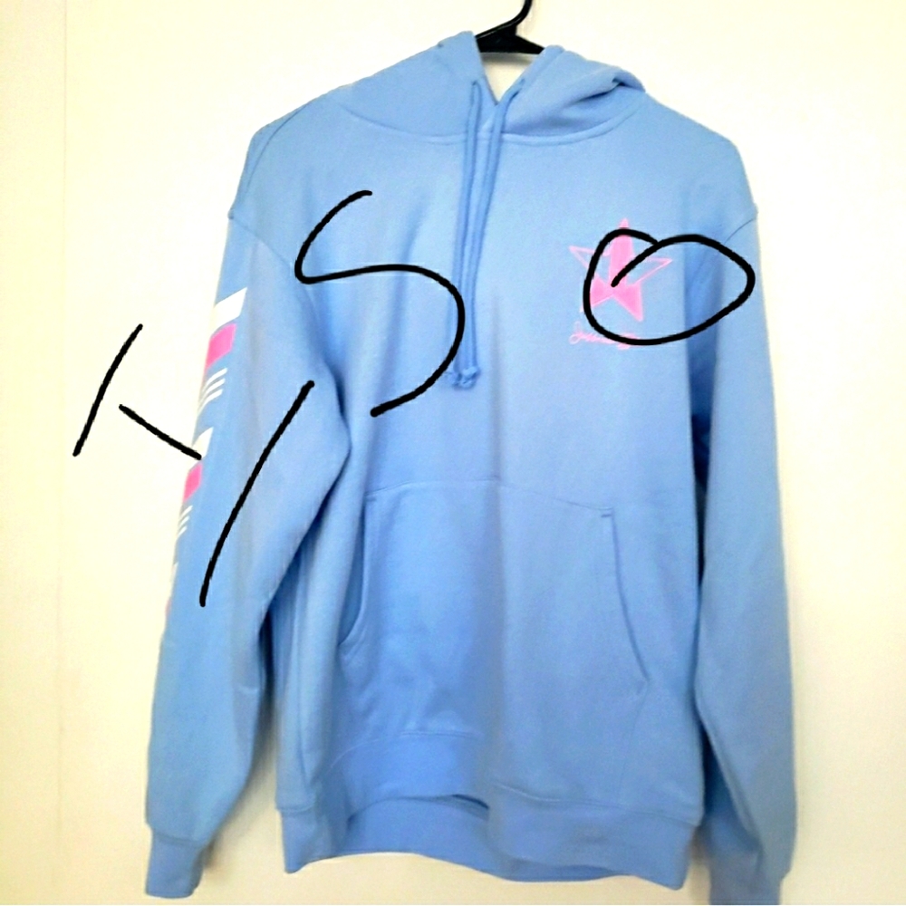 I WILL PAY !! Plz anyone selling this sweatshirt